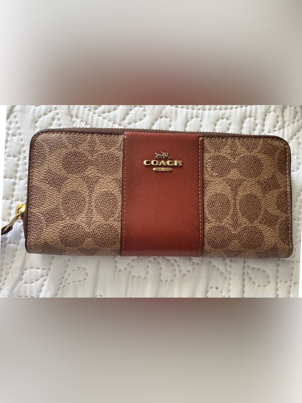Coach Signature Canvas
Shoulder Bag and Zip Wallet in Brown/Saddle - Picture 4 of 10